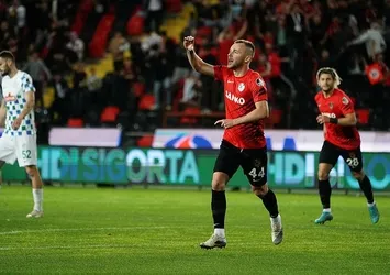Beşiktaş yıldız ismi resmen kiraladı