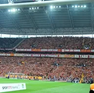 Japon efsanesi büyülendi: Müthiş atmosfer!