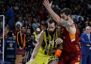 Fenerbahçe, Galatasaray'a acımadı