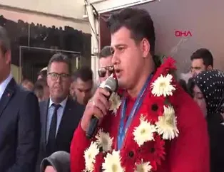 Rıza Kayaalp'e miting gibi karşılama