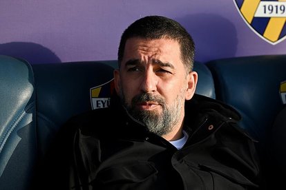 Arda Turan ayrılığı açıkladı! Yeni takımı...