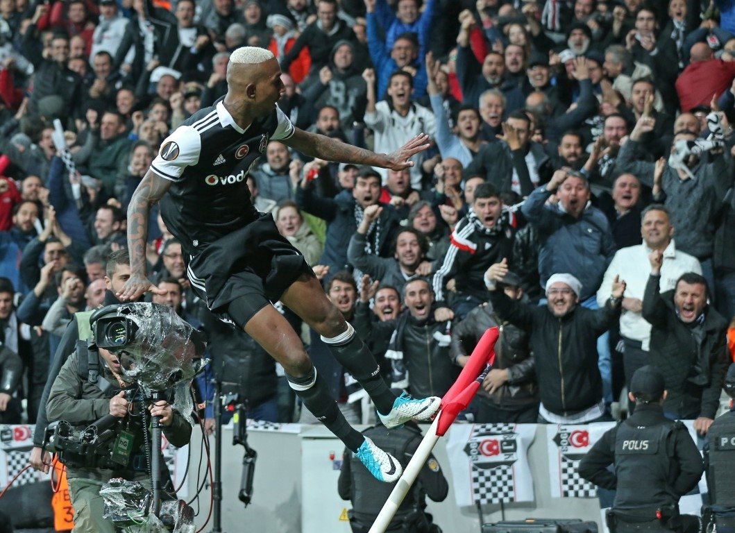 Beşiktaş - O.Lyon maçından kareler