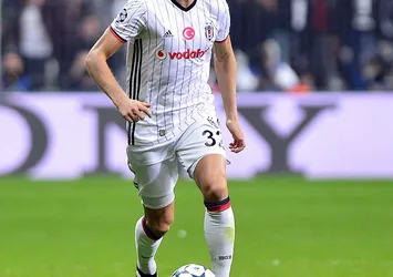 Andreas Beck'in çapraz bağları koptu