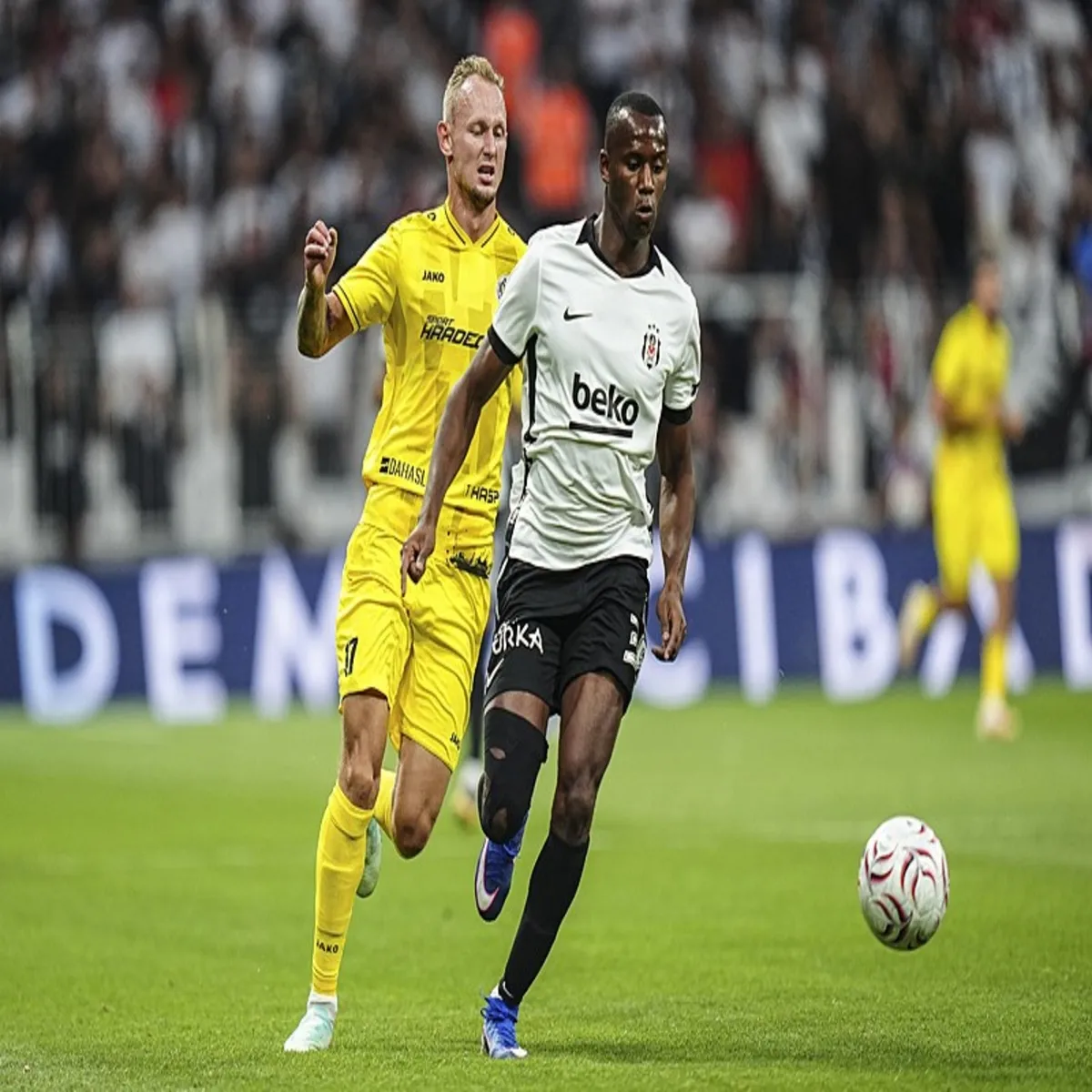 Beşiktaş'ta Tiago Djalo Sakatlık Yaşadı