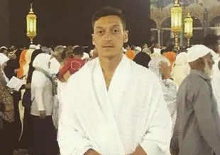 Mesut Özil ve Jerome Boateng ırkçıların hedefinde
