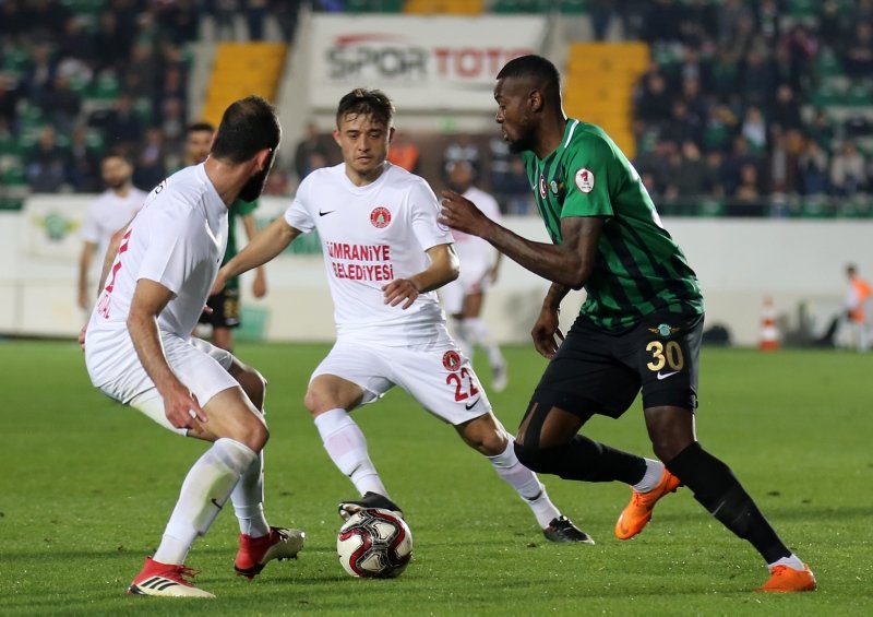 Akhisarspor - Ümraniyespor maçından kareler