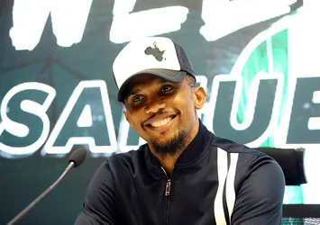 Eto'o yeni takımına imzayı attı