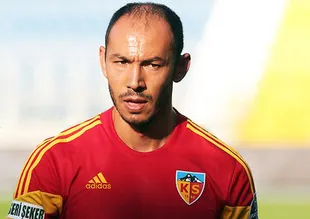 Kayserispor, Umut Bulut ile sözleşme yeniledi