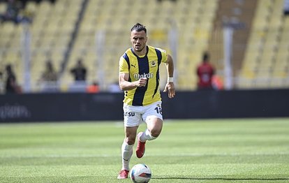 Filip Kostic Fenerbahçe’ye dönecek mi? Maç sonunda konuştu