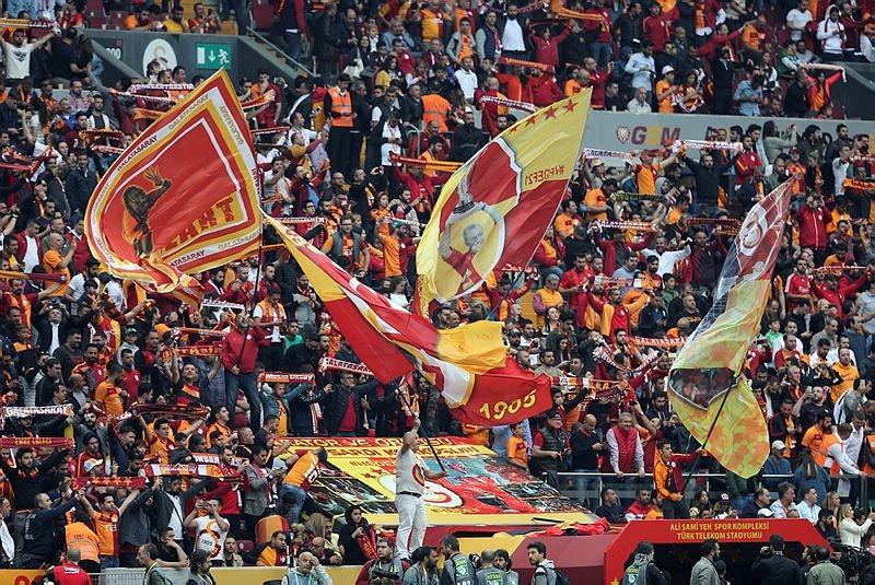 Galatasaray derbide para bastı