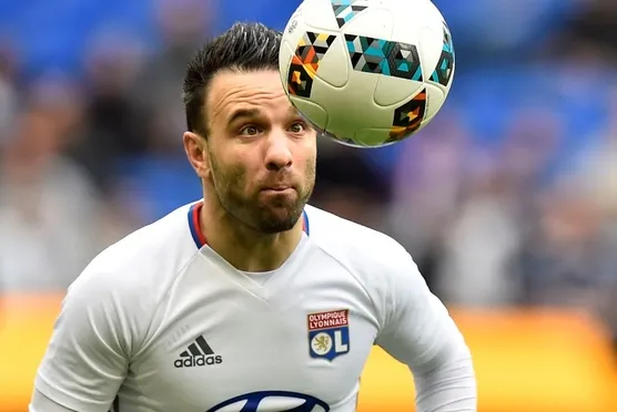 Lille, Valbuena işini bozmak istiyor
