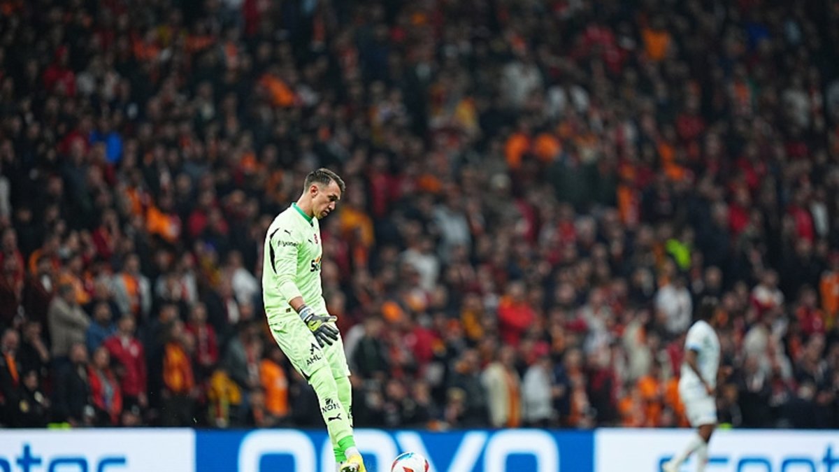TRANSFER HABERİ: Muslera'dan Galatasaray'a şok cevap! Bunu kimse beklemiyordu TRANSFER HABERİ: Muslera'dan Galatasaray'a şok cevap! Bunu kimse beklemiyordu