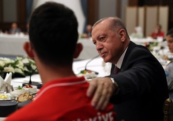 Başkan Erdoğan madalya kazanan sporcularımızı tebrik etti!