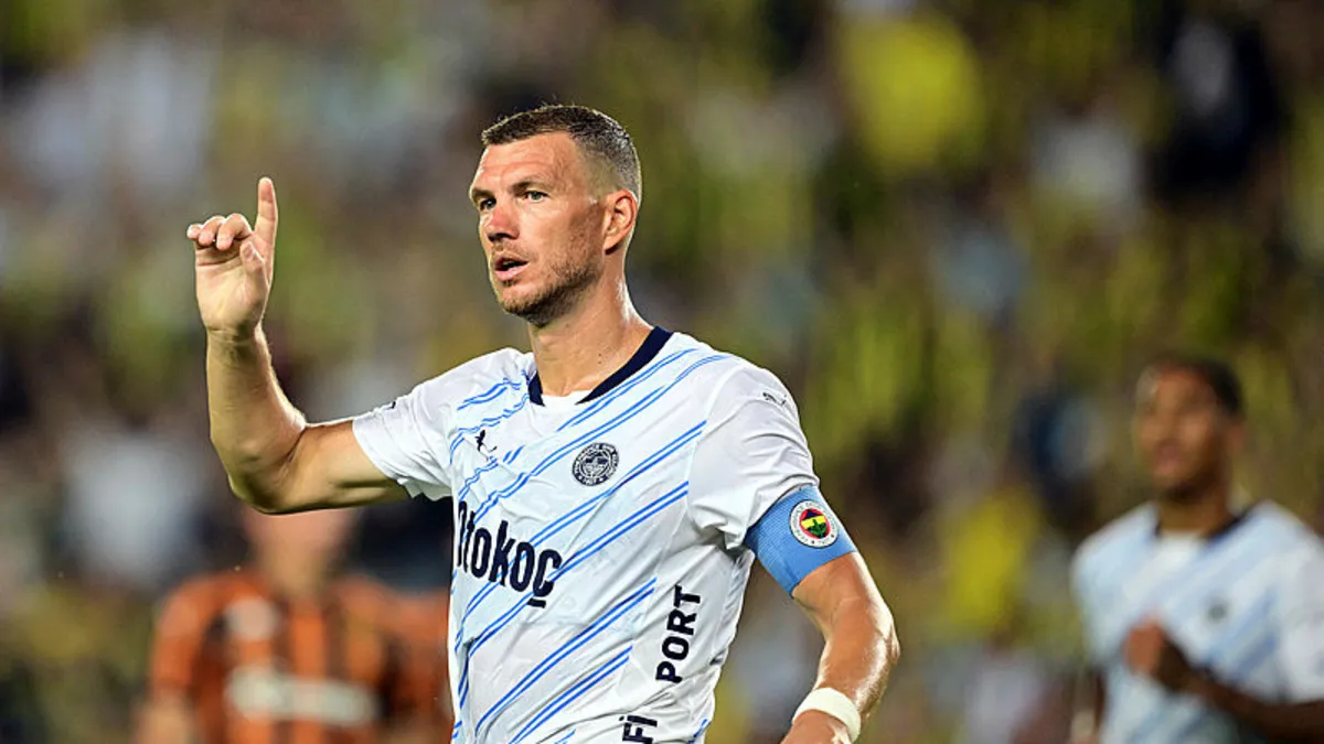Edin Dzeko'ya Bosna Hersek'ten milli davet!