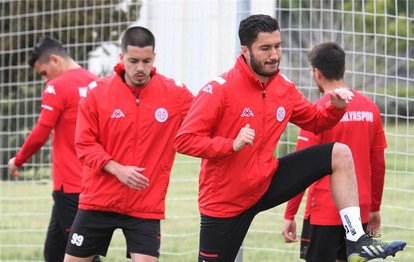 Son dakika spor haberi: Antalyaspor’a Nuri Şahin’den iyi haber geldi! Hakan Özmert’in durumu belirsiz...