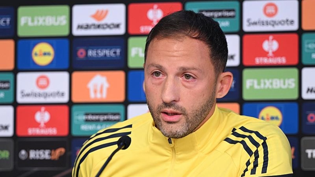 FENERBAHÇE HABERLERİ: Tedesco 11'den çekti! Premier Lig'e geri dönüyor FENERBAHÇE HABERLERİ: Tedesco 11'den çekti! Premier Lig'e geri dönüyor
