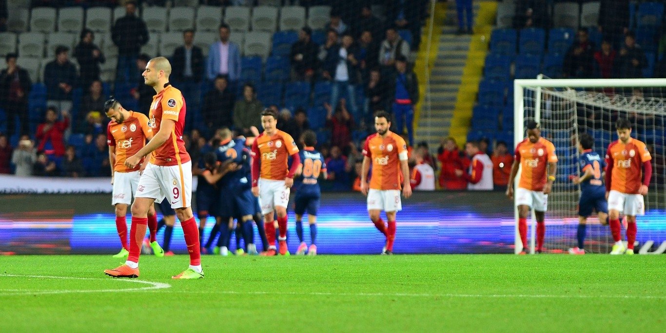 Galatasaray’da futbolcular borçlu çıktı