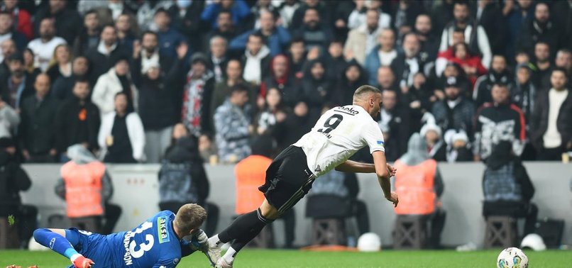 Beşiktaş Alanyaspor maçında penaltı kararı
