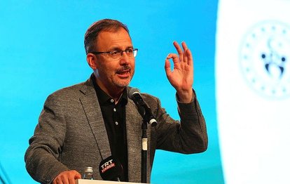 Gençlik ve Spor Bakanı Mehmet Muharrem Kasapoğlu’dan kürekçilere tebrik!