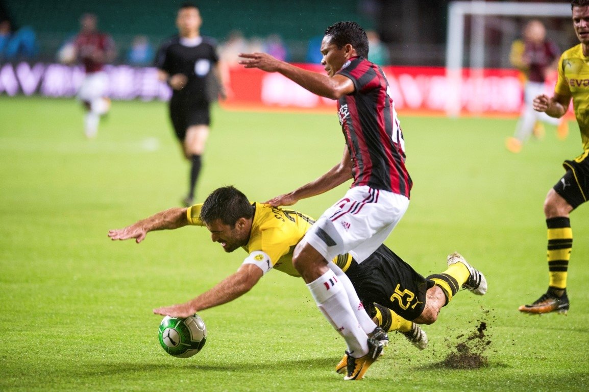 Fenerbahçe’ye Carlos Bacca’dan kötü haber