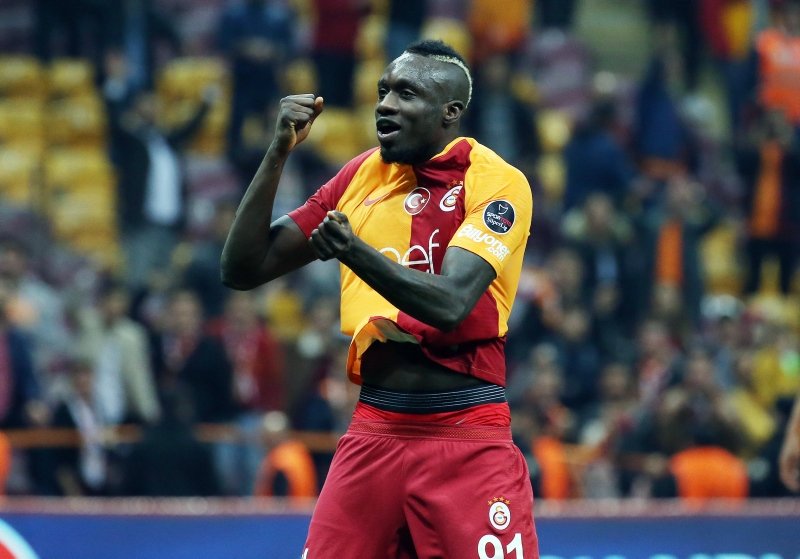 Galatasaray’da beklenen transfer müjdesi sonunda geldi!
