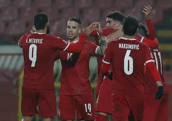 Sırbistan Rusya'yı ilk yarıda bitirdi!