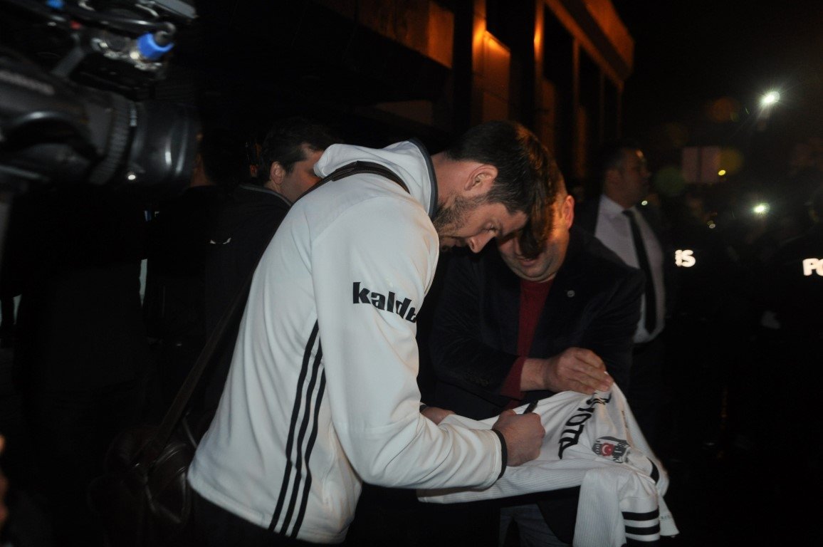 Beşiktaş kafilesi Trabzon’a gitti