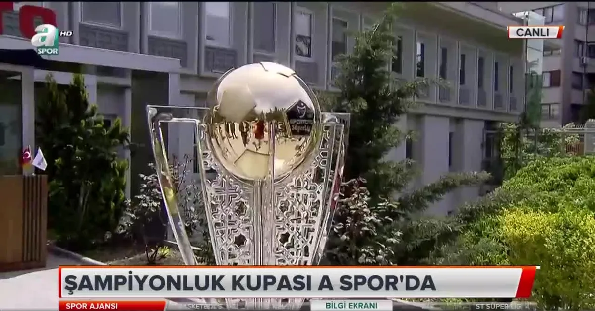 Şampiyonluk kupası görücüye çıktı
