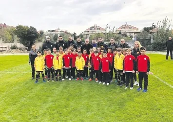 Fatih Terim minikleri izledi