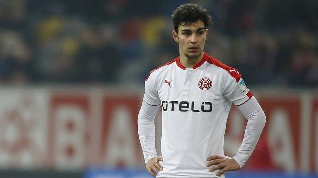 Fenerbahçe Kaan Ayhan’ı istedi!