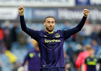 Cenk Tosun'dan 500 daha geldi