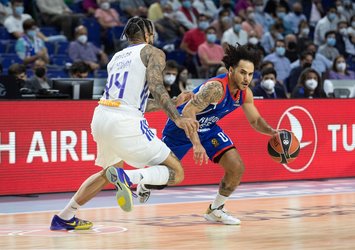 Anadolu Efes Madrid'e direnemedi!