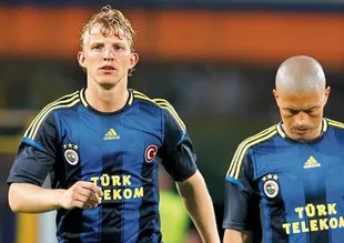Alex’e hayır, Kuyt’a evet