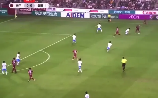 Podolski'den asist Iniesta'dan büyüleyici gol