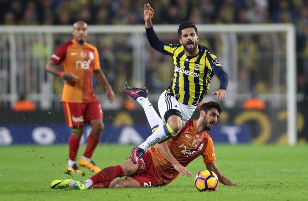 Fenerbahçe-Galatasaray karşılaşmasından kareler