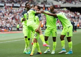 Liverpool, West Ham United'ı rahat geçti