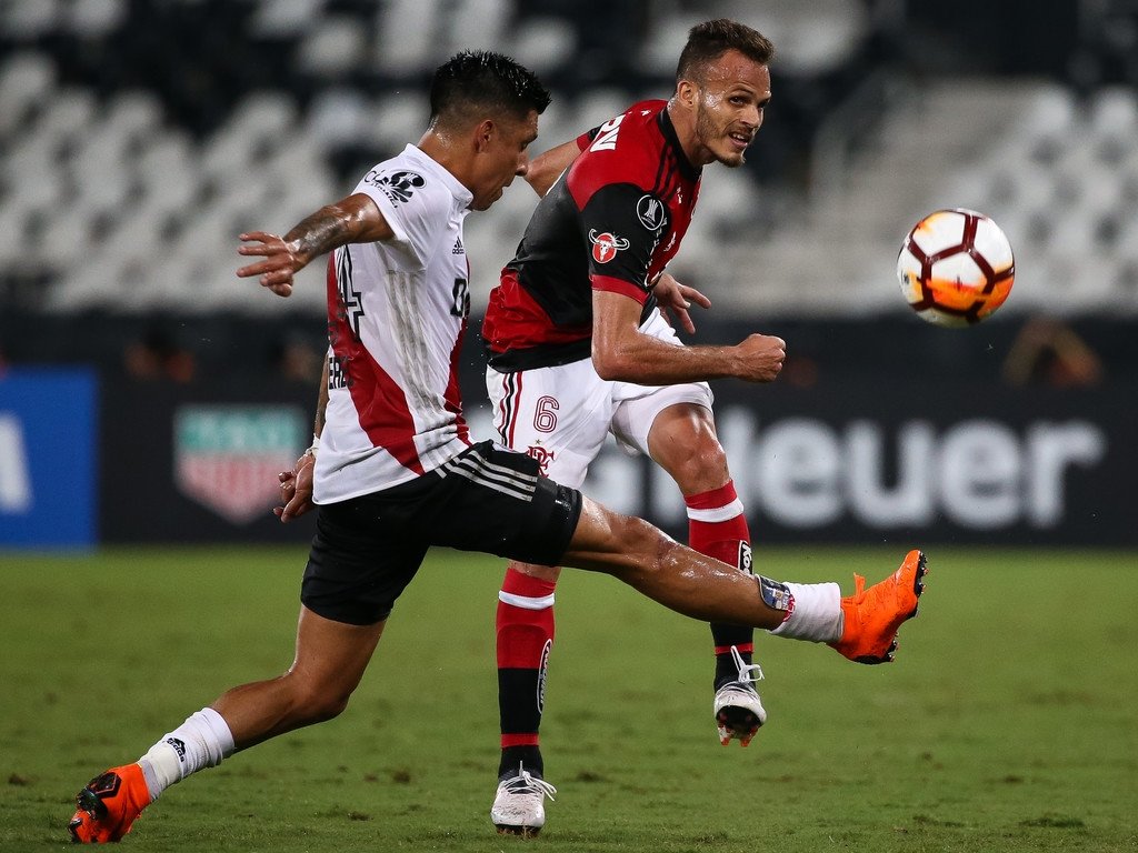 Fenerbahçe sol bekini Brezilya’da buldu! İlk temas kuruldu