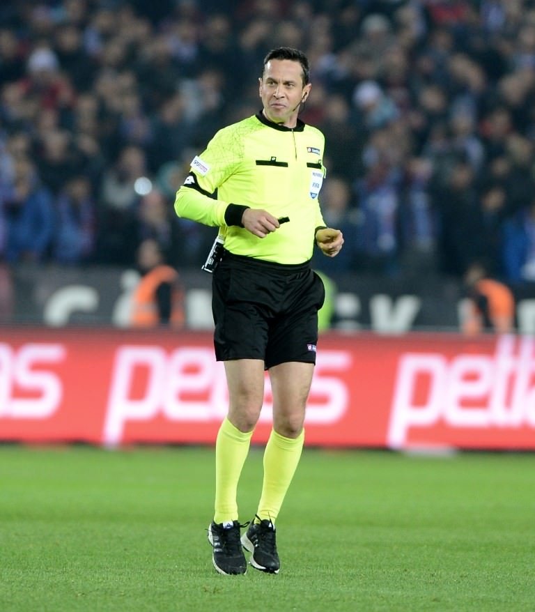 Trabzonspor-Galatasaray karşılaşmasından kareler