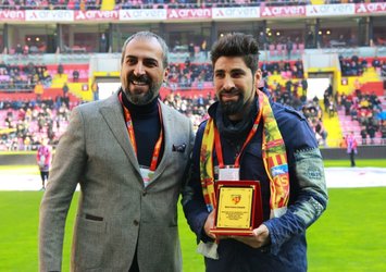 Kayserispor'dan Cangele’ye plaket!