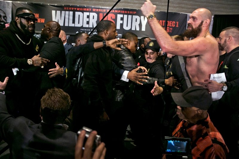 Fury ve Wilder arasında gergin anlar!