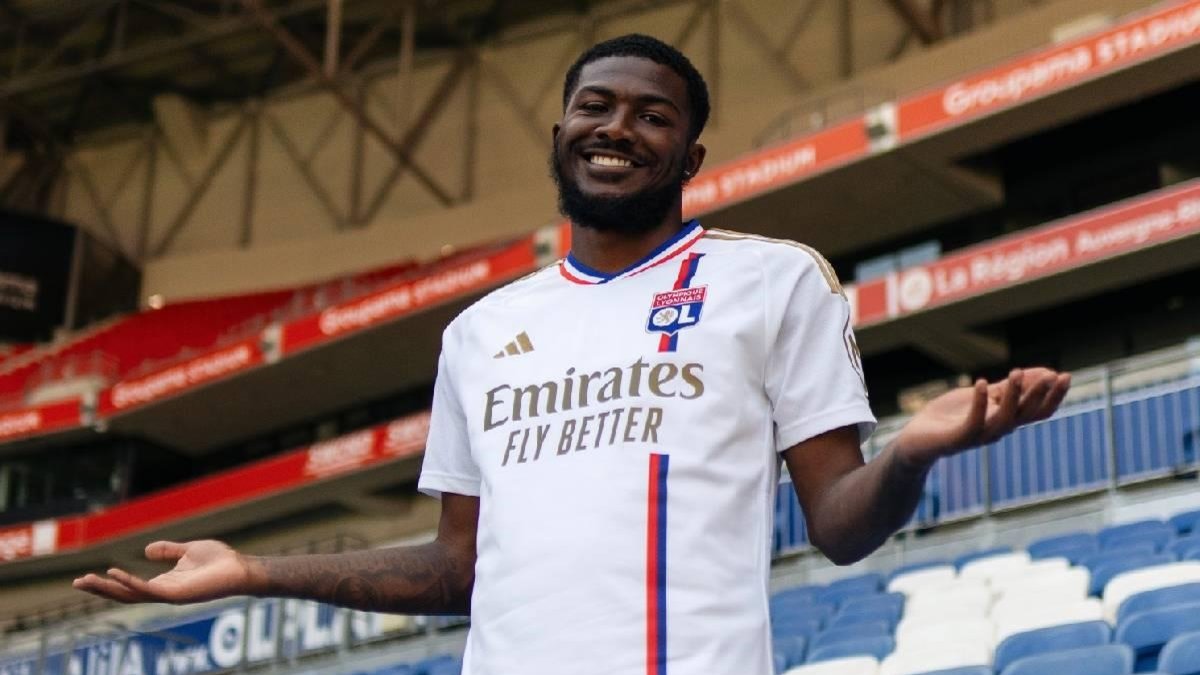 TRANSFER HABERİ | Galatasaray sağ bekini Fransa'da buldu! TRANSFER HABERİ | Galatasaray sağ bekini Fransa'da buldu!