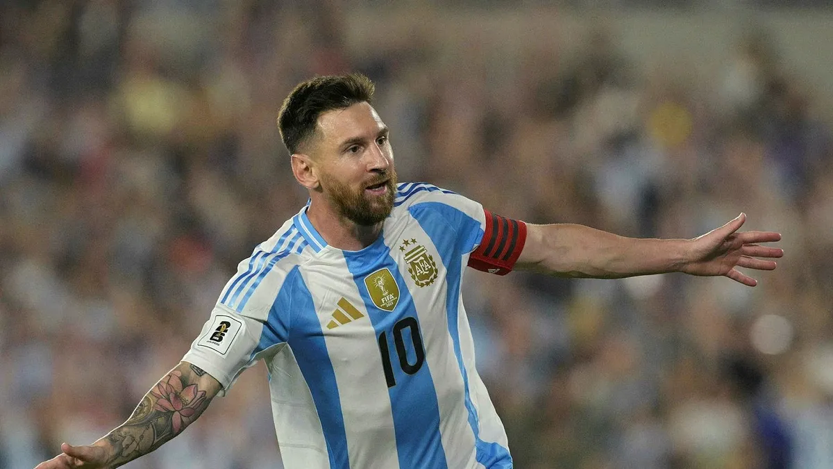 Messi tarihin en iyi futbolcusu seçildi