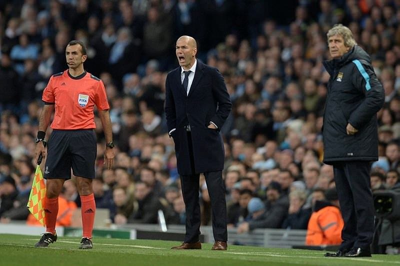 Zidane’ın pantolonu yırtılınca...