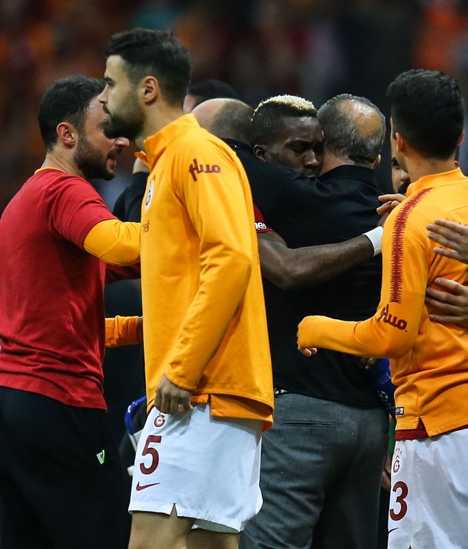 Galatasaray’dan Beşiktaş maçı sonrası ’şampiyonluk’ kutlaması! İşte o görüntüler