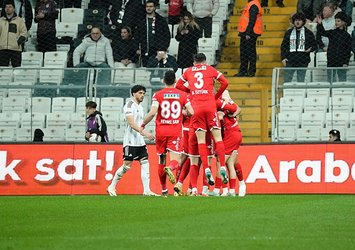 Beşiktaş - Antalyaspor maçında penaltı kararı!