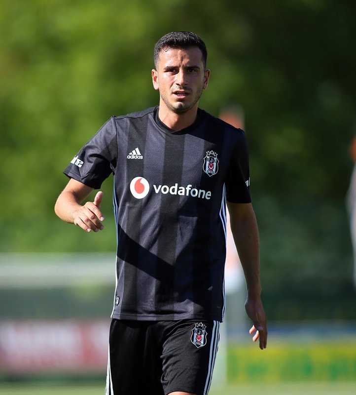 Oğuzhan Özyakup Fenerbahçe’ye transfer olacak mı? Menajeri açıkladı