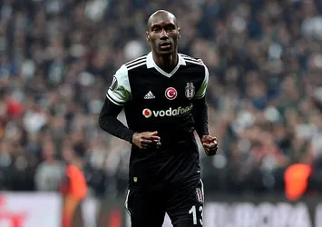 Beşiktaş Atiba ile nikah tazeledi