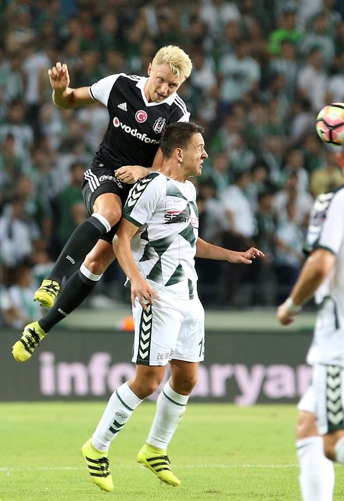 Yeni transferler forma bekliyor