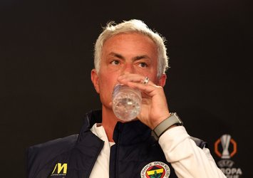 Mourinho'dan sürpriz karar! İşte F.Bahçe'nin ManU maçı 11'i...