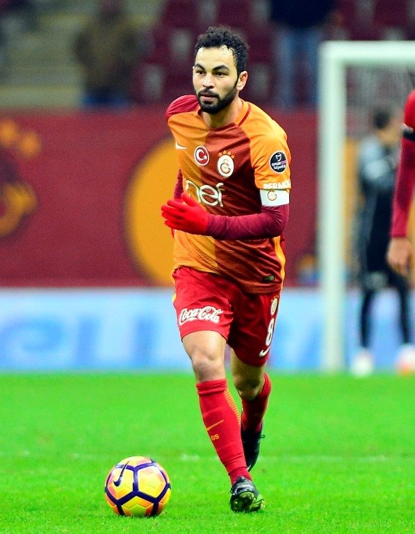 Selçuk İnan’da yolcular arasında!